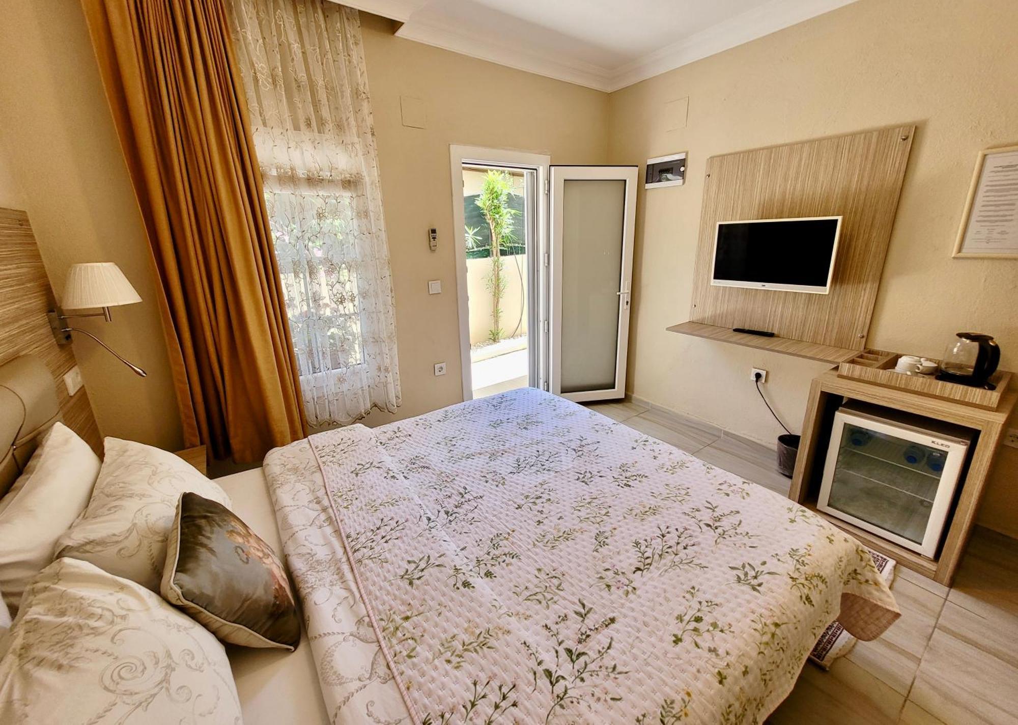 Hotel Arp 2*