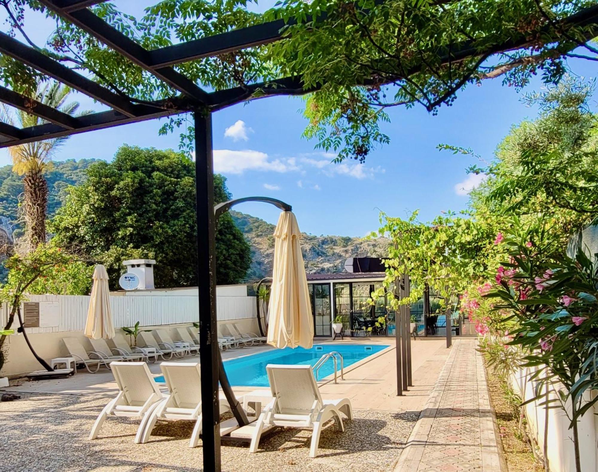 Arp Hotel